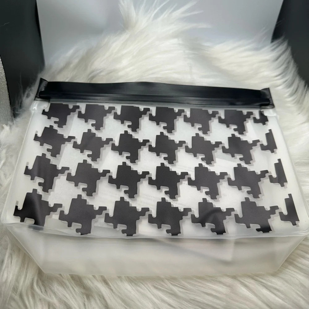 💙3/$20 Thirty-one Stylish Black and White Storage Pouch